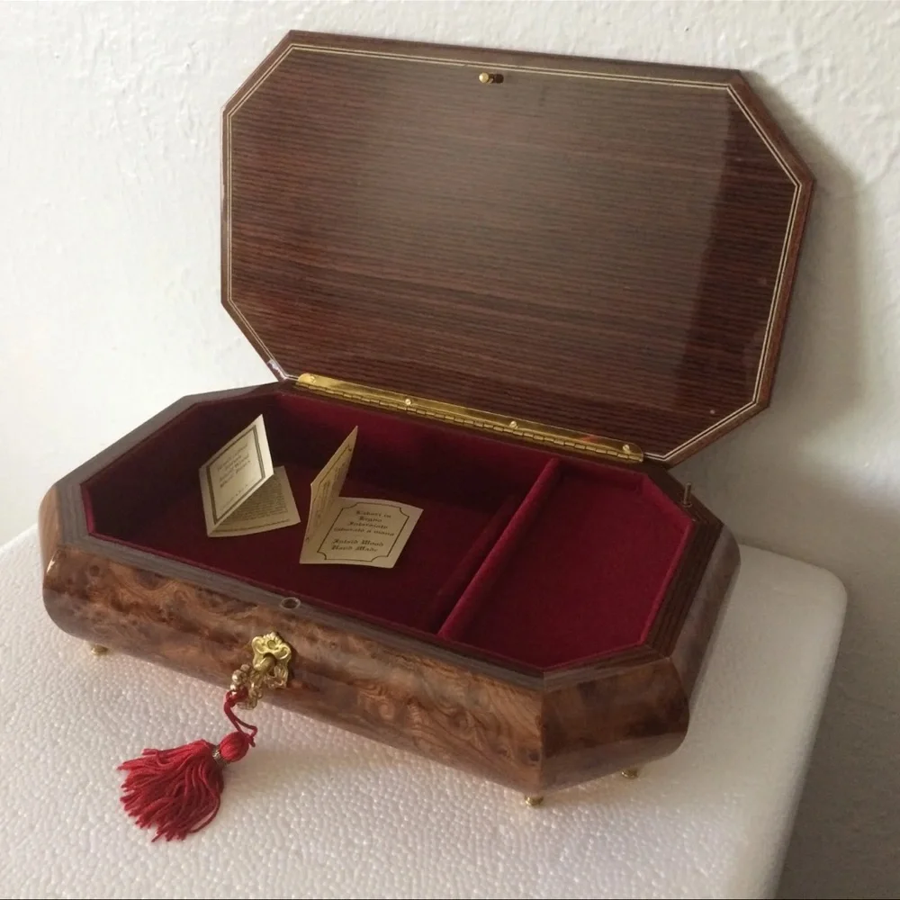Handcrafted Italian Inlaid Wood Musical Jewelry Box Giglio Fascination Waltz VTG